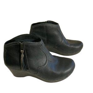 Dansko Wedge Ankle Boots Veronica Black Leather Western Tassel, size 40, 9-9 1/2